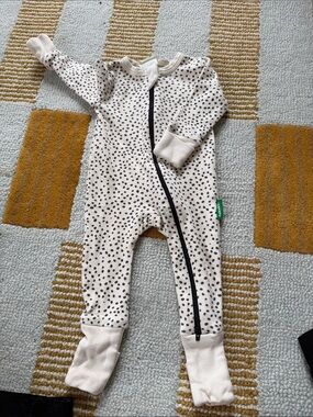 Parade organic polka dot one piece sleeper with fold over hand and feet 3-6m